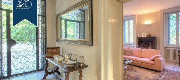 4 Schlafzimmer Villa in Buguggiate, Italy, Nr. 137409 9