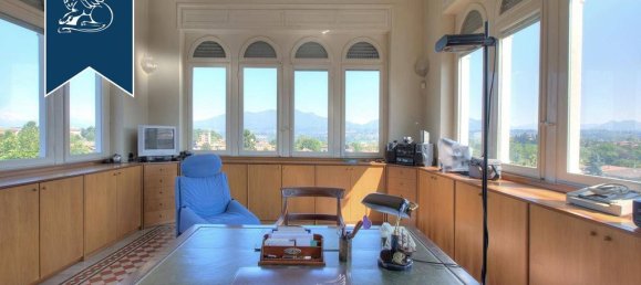 4 Schlafzimmer Villa in Buguggiate, Italy, Nr. 137409 25