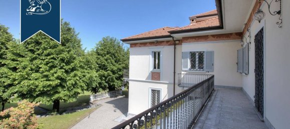4 Schlafzimmer Villa in Buguggiate, Italy, Nr. 137409 27