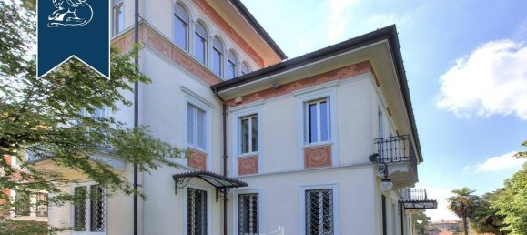 4 Schlafzimmer Villa in Buguggiate, Italy, Nr. 137409 3