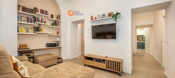 4 bedrooms Apartment in Rome, Italy No. 377945 3