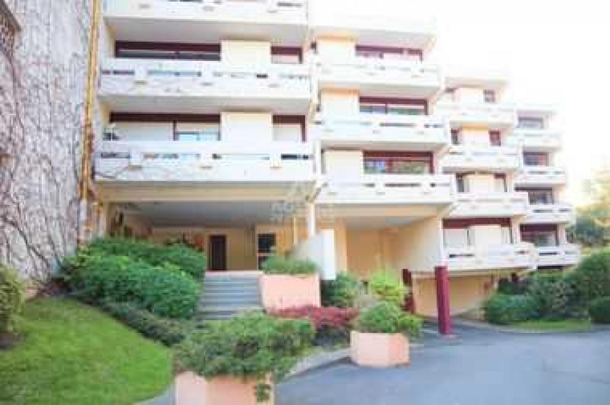 Studio in Chatou, France, Nr. 25328