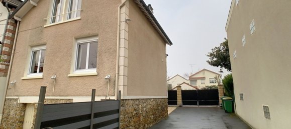 3 bedrooms House in Clamart, France No. 138246 3
