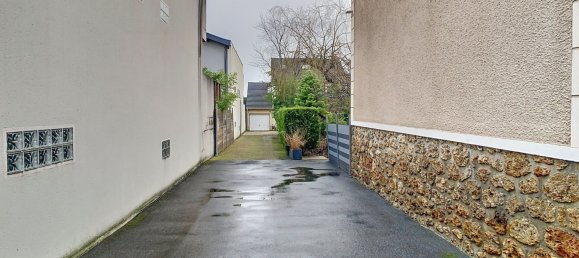 3 bedrooms House in Clamart, France No. 138246 12