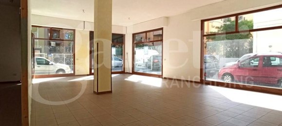  عقار تجاري في Oristano, Italy 102متر مربع رقم 275645 2