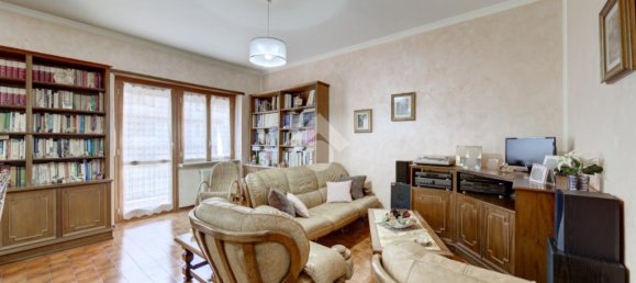 2 bedrooms Apartment in Turin, Italy No. 340399 5
