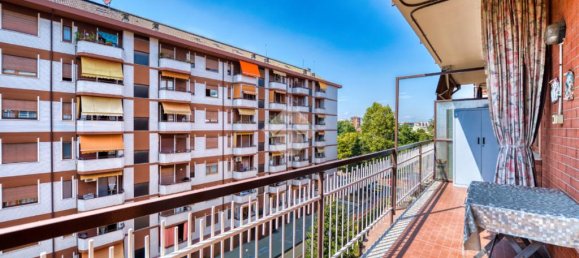 2 bedrooms Apartment in Turin, Italy No. 340399 8