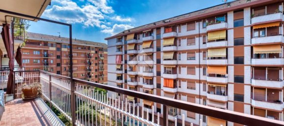 2 bedrooms Apartment in Turin, Italy No. 340399 7