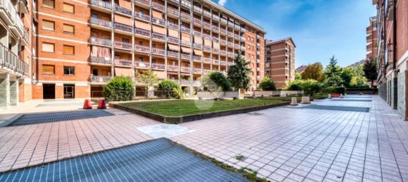 2 bedrooms Apartment in Turin, Italy No. 340399 21