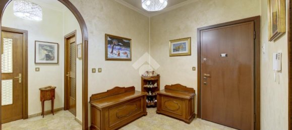 2 bedrooms Apartment in Turin, Italy No. 340399 2