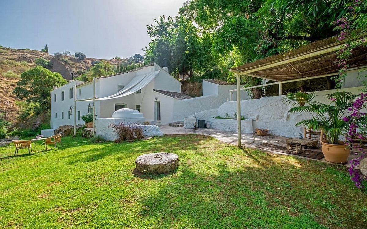 Casa de 4 dormitorios en Coín, Spain No. 146011