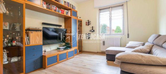 2 rooms Apartment in Paderno Dugnano, Italy No. 291530 4