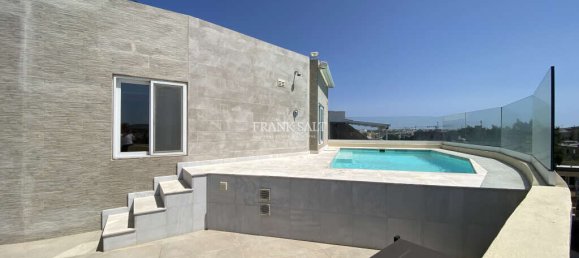 3 bedrooms Penthouse in Attard, Malta No. 11664 2