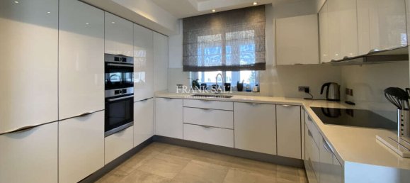 3 bedrooms Penthouse in Attard, Malta No. 11664 14