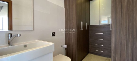 3 bedrooms Penthouse in Attard, Malta No. 11664 21