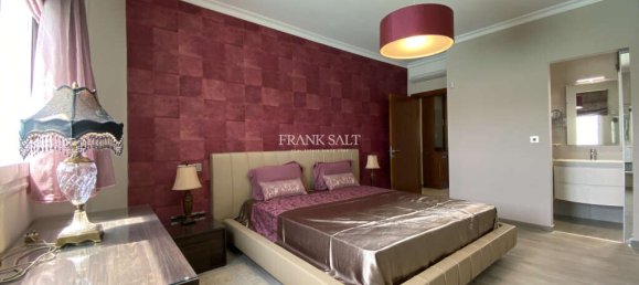 3 bedrooms Penthouse in Attard, Malta No. 11664 26