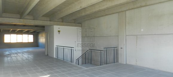 400m² Warehouse in Lucca, Italy No. 116374 12