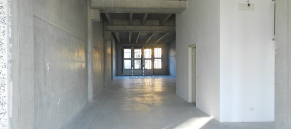 400m² Warehouse in Lucca, Italy No. 116374 10
