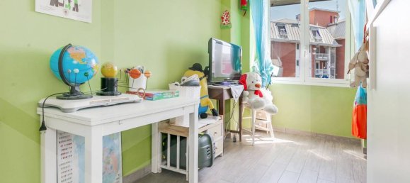 3-salle Appartement à Baranzate, Italy No. 34543 8