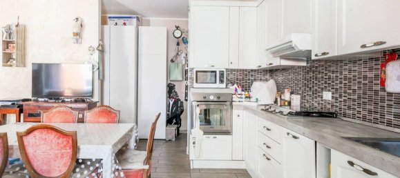 3-salle Appartement à Baranzate, Italy No. 34543 33