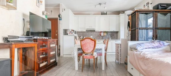 3-salle Appartement à Baranzate, Italy No. 34543 37