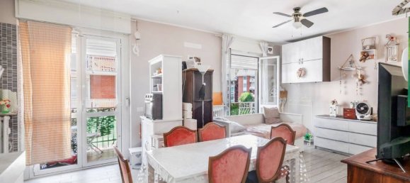 3-salle Appartement à Baranzate, Italy No. 34543 31