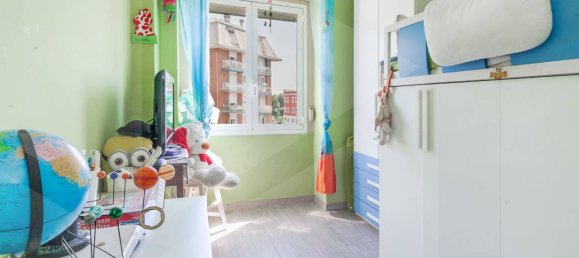 3-salle Appartement à Baranzate, Italy No. 34543 6