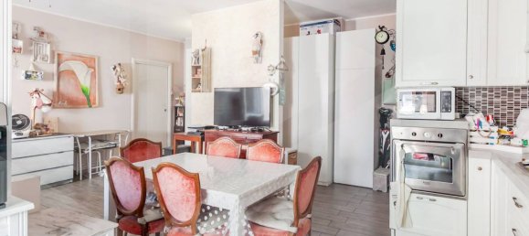 3-salle Appartement à Baranzate, Italy No. 34543 32