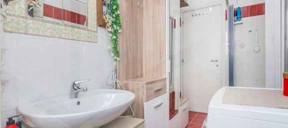 3-salle Appartement à Baranzate, Italy No. 34543 21