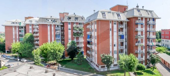 3-salle Appartement à Baranzate, Italy No. 34543 10