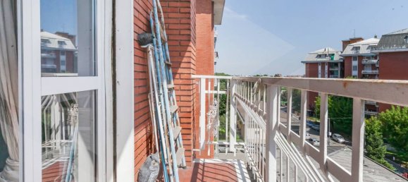 3-salle Appartement à Baranzate, Italy No. 34543 18