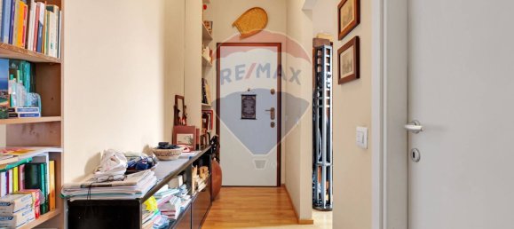 2 bedrooms Apartment in Milan, Italy No. 380069 17