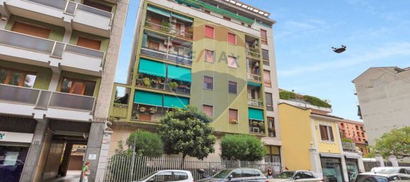 2 bedrooms Apartment in Milan, Italy No. 380069 23