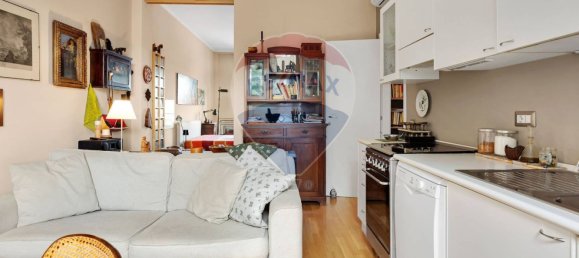 2 bedrooms Apartment in Milan, Italy No. 380069 4