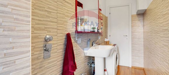 2 bedrooms Apartment in Milan, Italy No. 380069 12