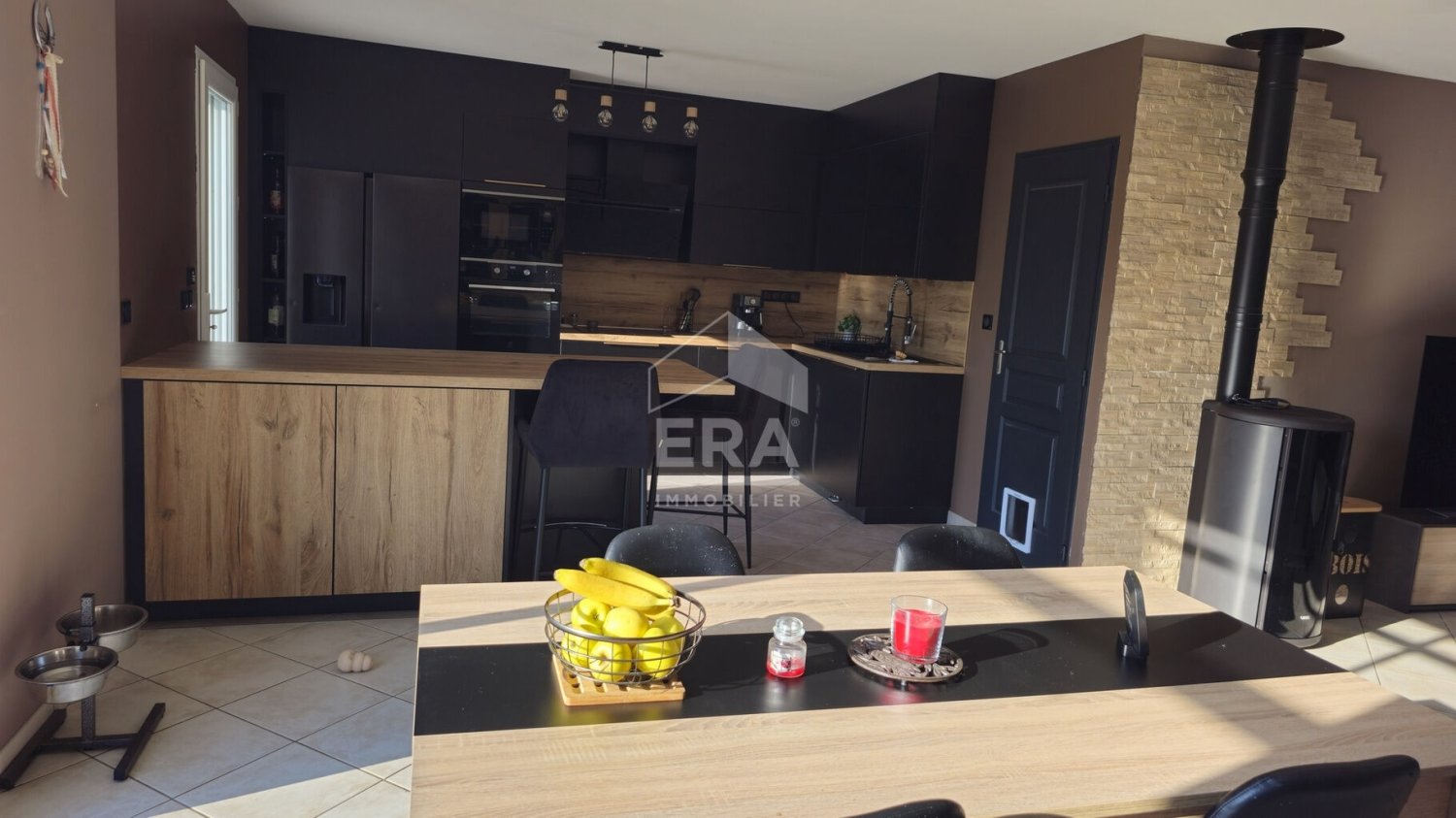 5-salle Maison à Jeu-les-Bois, France No. 240313