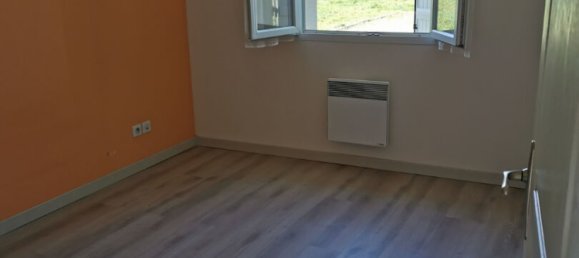 5-salle Maison à Jeu-les-Bois, France No. 240313 8