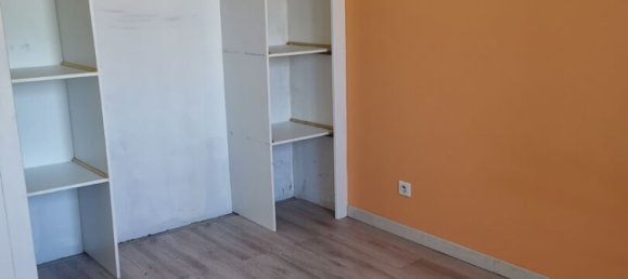 5-salle Maison à Jeu-les-Bois, France No. 240313 9