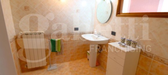 4 rooms Apartment in Abruzzo, Italy No. 287725 22