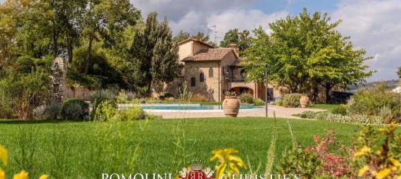 6 bedrooms Villa in Todi, Italy No. 67665 12