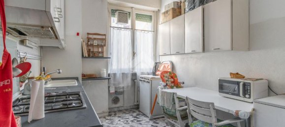 4 bedrooms Apartment in Milan, Italy No. 378844 44