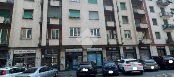 4 bedrooms Apartment in Milan, Italy No. 378844 6