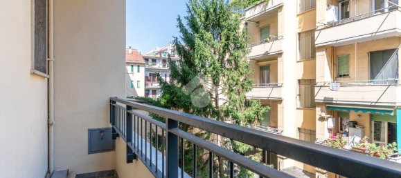 4 bedrooms Apartment in Milan, Italy No. 378844 2