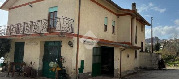 4-salle Villa à Olevano Romano, Italy No. 14819 2