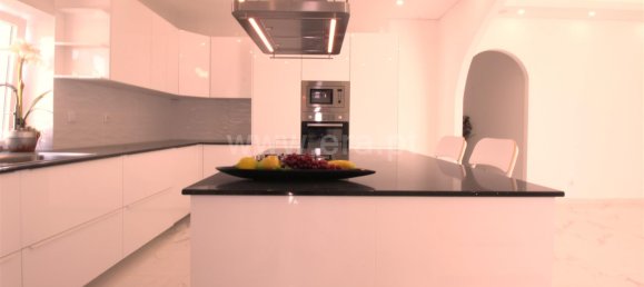 4 bedrooms House in Portimao, Portugal No. 186931 5