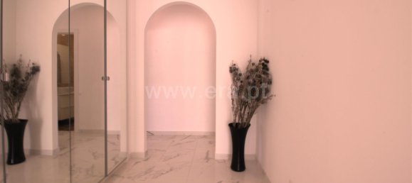 4 bedrooms House in Portimao, Portugal No. 186931 9