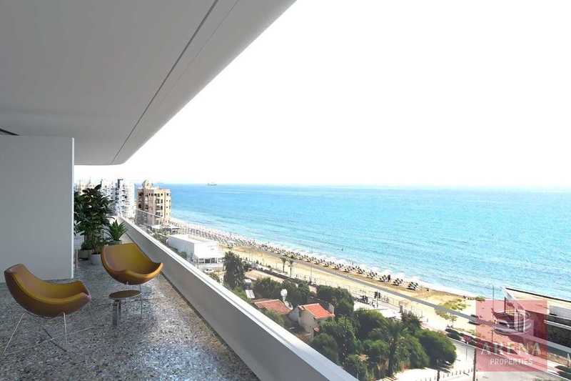 3 bedrooms Apartment in Larnaca, Cyprus No. 10955