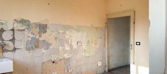 8-Zimmer Haus in Corana, Italy, Nr. 237000 9