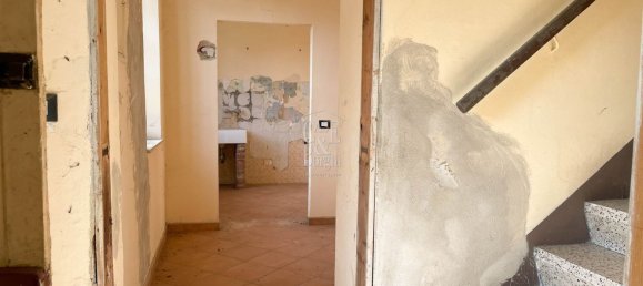 8-Zimmer Haus in Corana, Italy, Nr. 237000 6