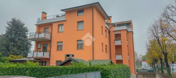 3 rooms Apartment in Parma, Italy No. 79368 18